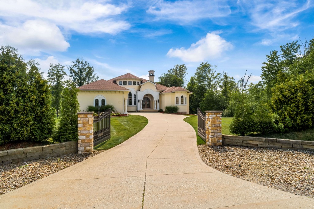 Exquisite Mediterranean Ranch Home In The Heart of Richfield Exactly