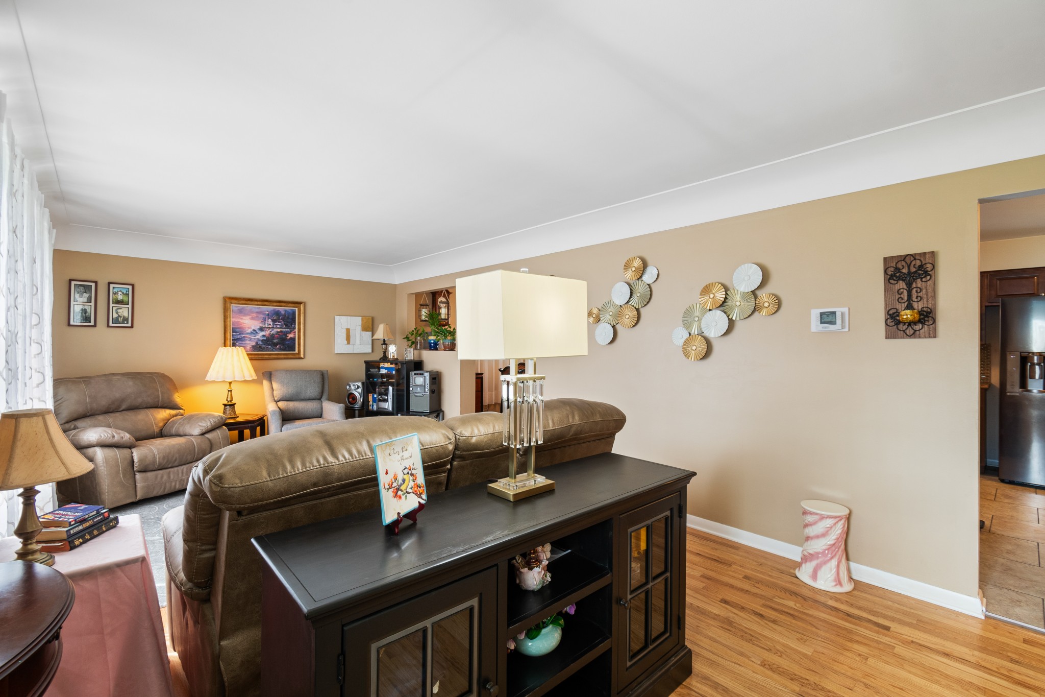 Fairlawn Comfort Enjoy OneFloor Living and Urban Proximity! Exactly